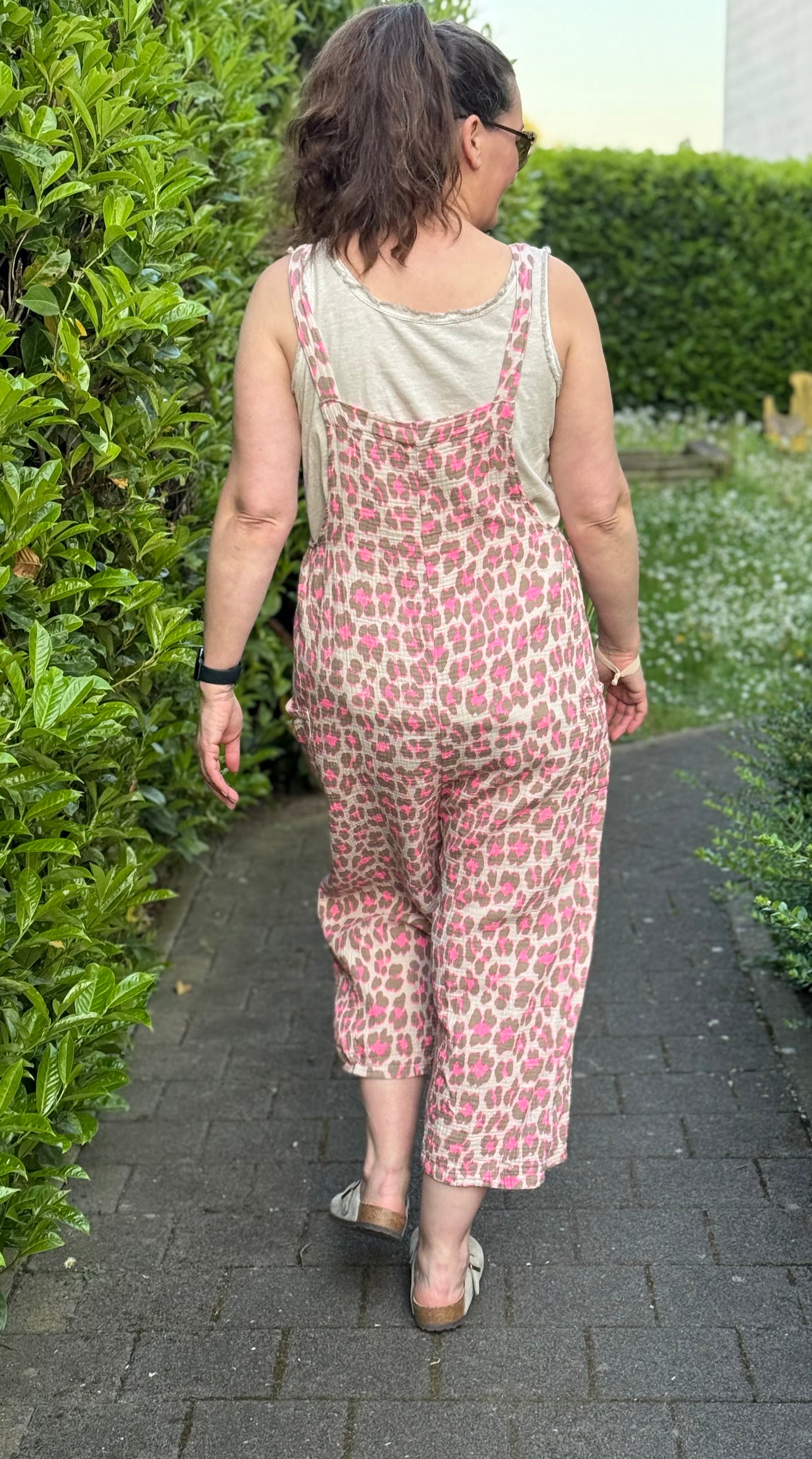 "Waffle" Musselin Leo Latzhose pink/beige