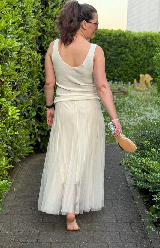 Ärmelloses Top mit feinem Goldschimmer