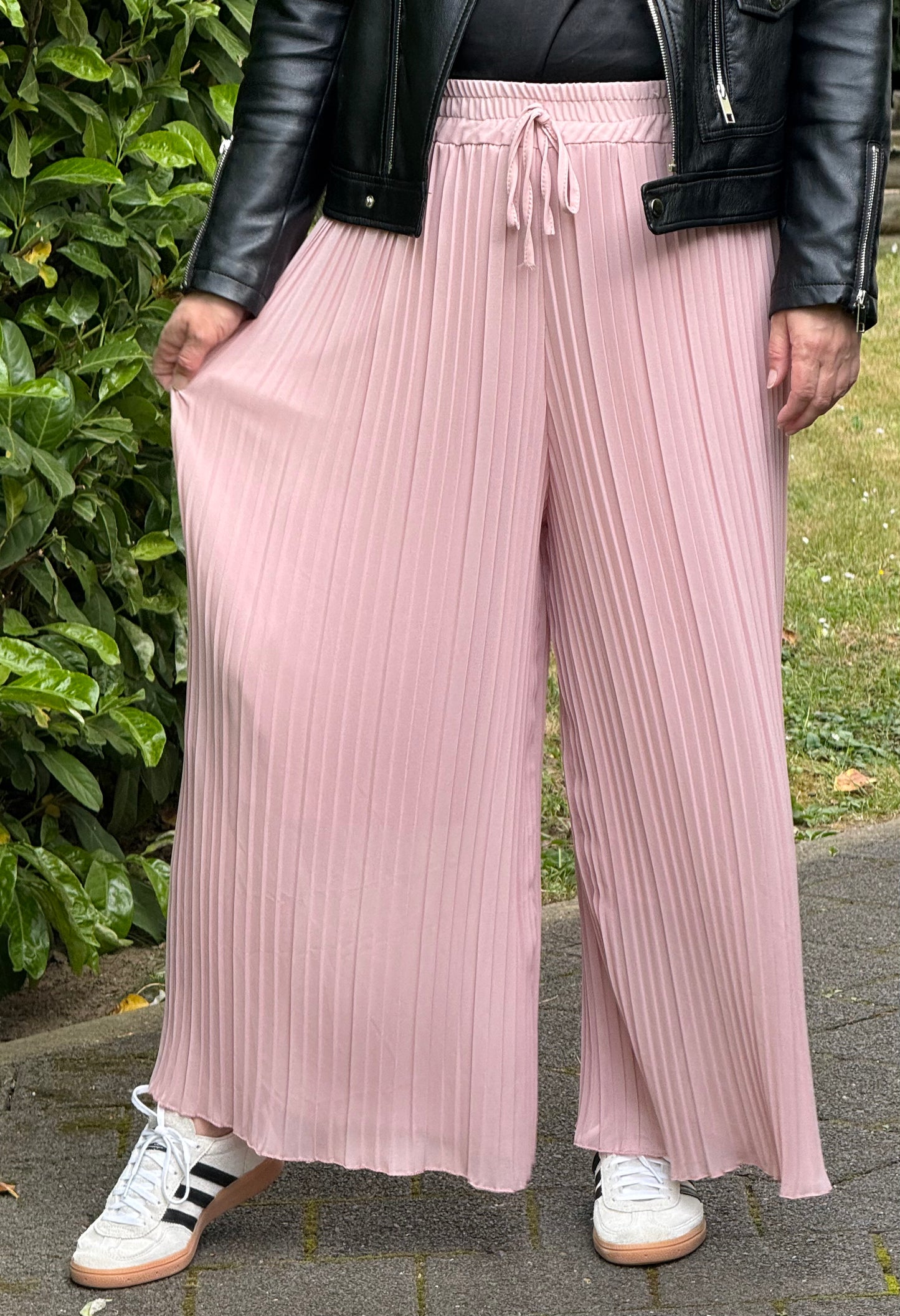 Culotte Plissee Hose mit langem Unterfutter puder rosa