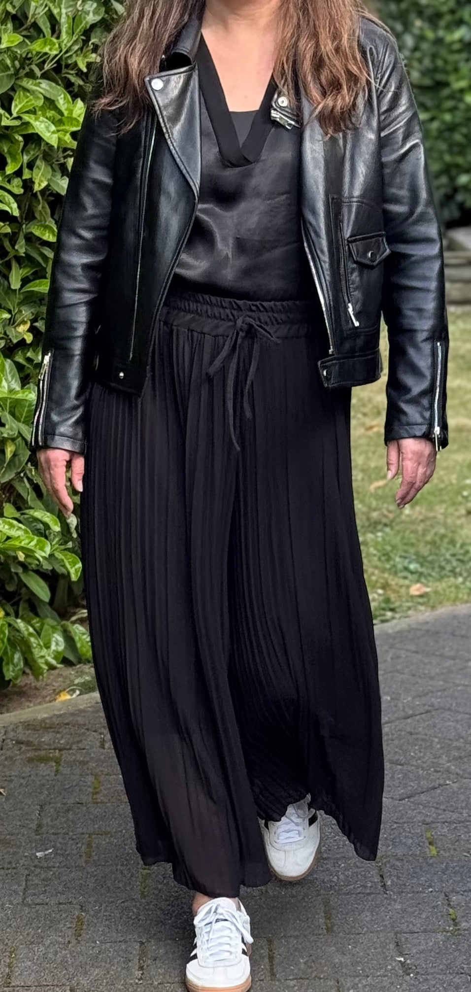 Culotte Plissee Hose mit langem Unterfutter schwarz
