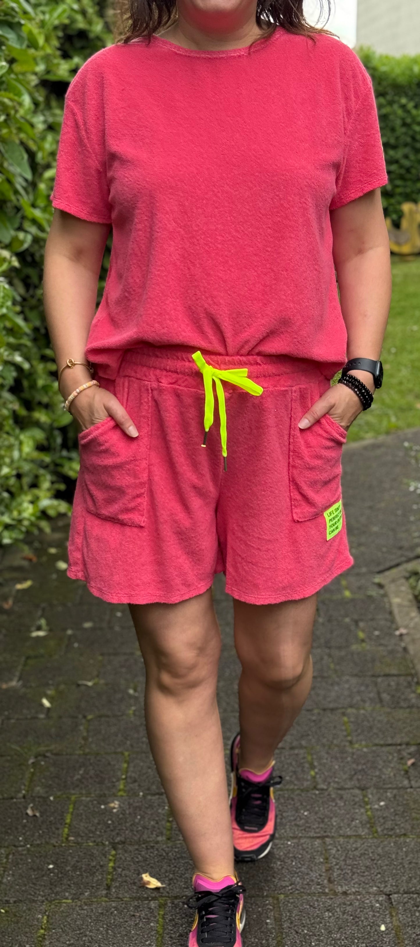 Set aus Frottee Shirt und Short pink / neongelb