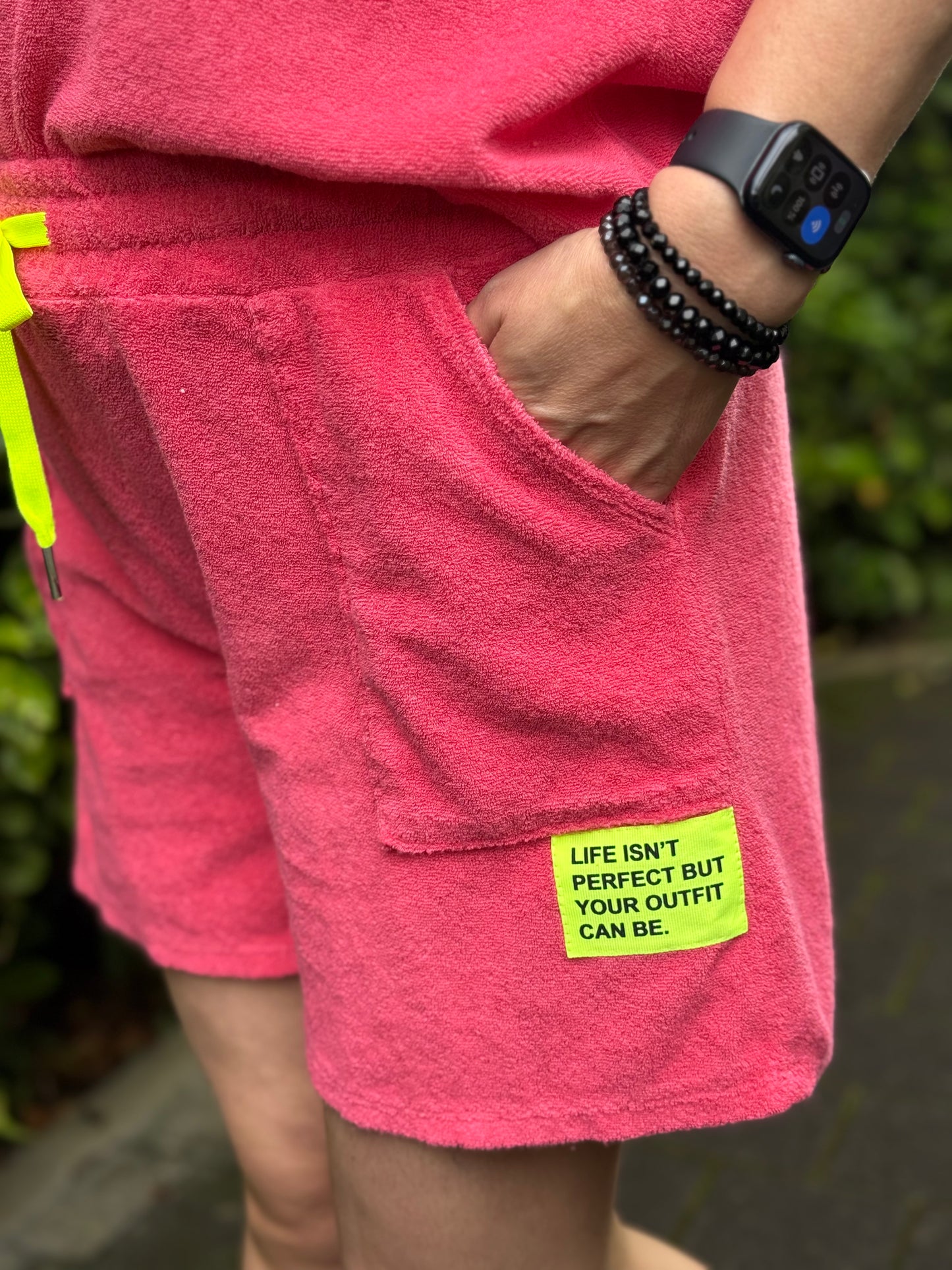 Set aus Frottee Shirt und Short pink / neongelb