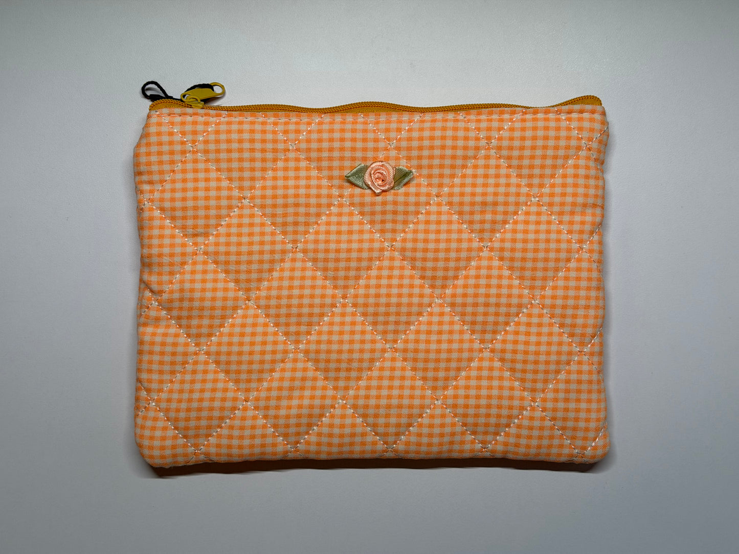 Kosmetiktasche gesteppt – Weiche Make-up Tasche aus Stoff – Stylischer Kulturbeutel Damen