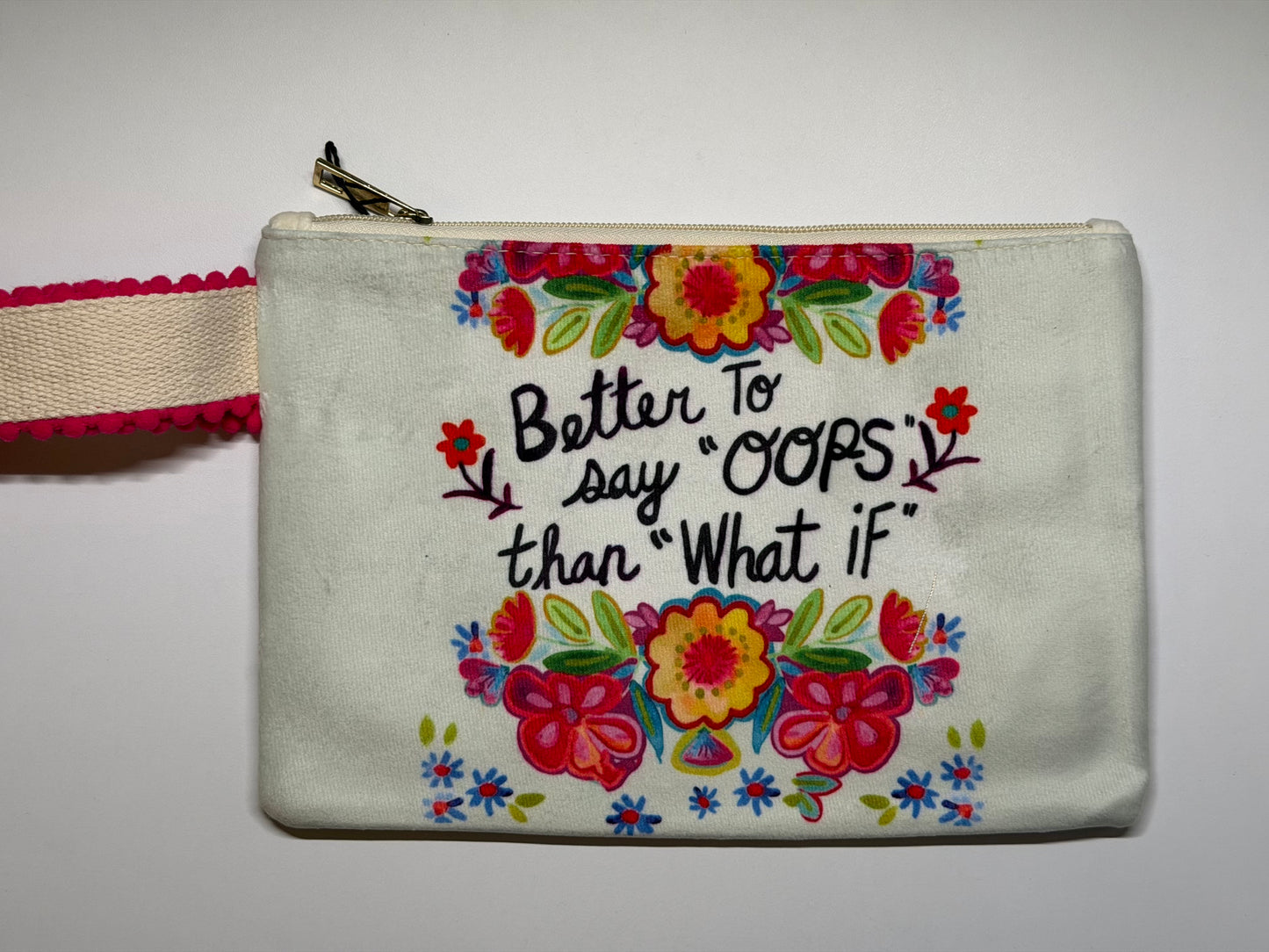 Kosmetiktasche mit Motivationsspruch – Blumen Make-up Tasche „Better To Say Oops“ – Reise Kulturbeutel Damen