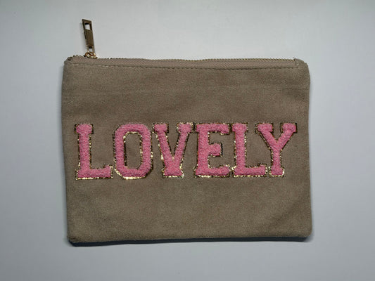 Kosmetiktasche „LOVELY“ – Elegante Make-up Tasche mit weicher Velours-Optik – Stylischer Kulturbeutel Damen