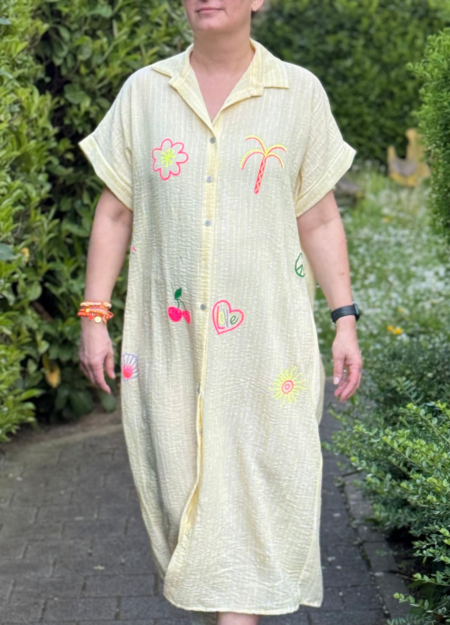 Hemdblusenkleid gestreift weiß/gelb mit Logos