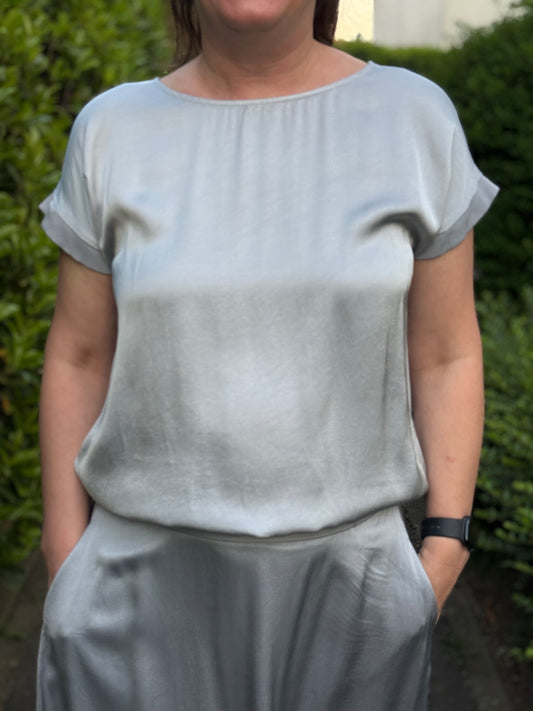 Oberteil Materialmix aus Silky & Baumwolle hellgrau