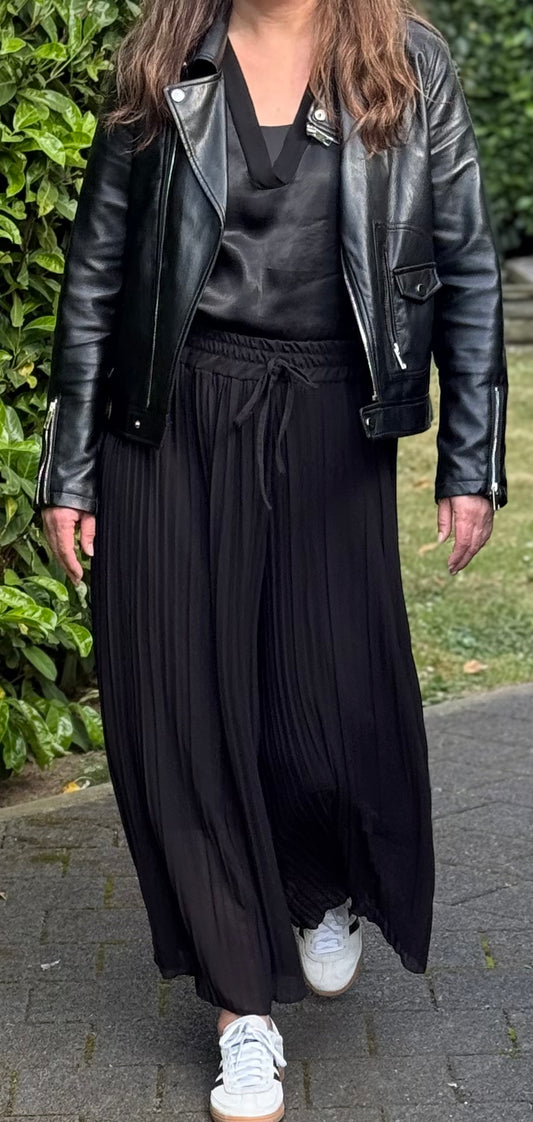 Culotte Plissee Hose mit langem Unterfutter schwarz